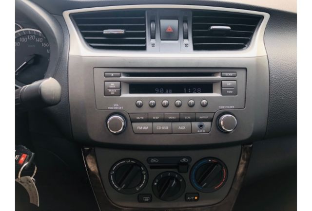 2016 SUPER SENTRA 1.8 市區代步最佳選擇  第3張相片
