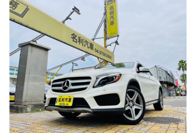 配備滿滿滿 GLA250 四傳.全景.盲點.AMG.電尾.未領牌  第1張相片