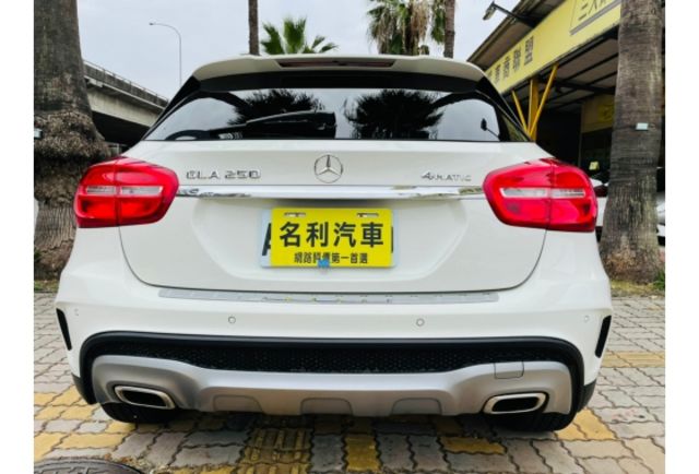 配備滿滿滿 GLA250 四傳.全景.盲點.AMG.電尾.未領牌  第3張相片