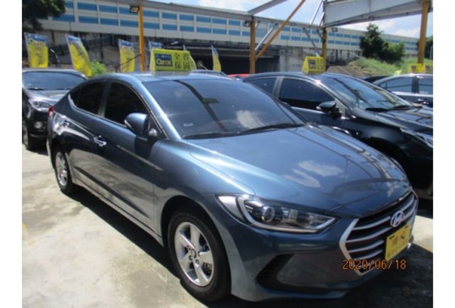 Hyundai ELANTRA  第5張相片