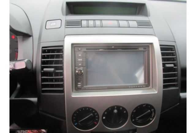 Mazda MAZDA5  第8張相片