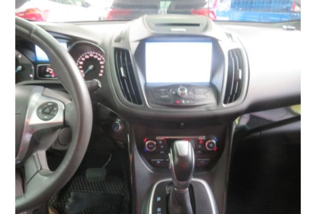 Ford KUGA  第8張相片