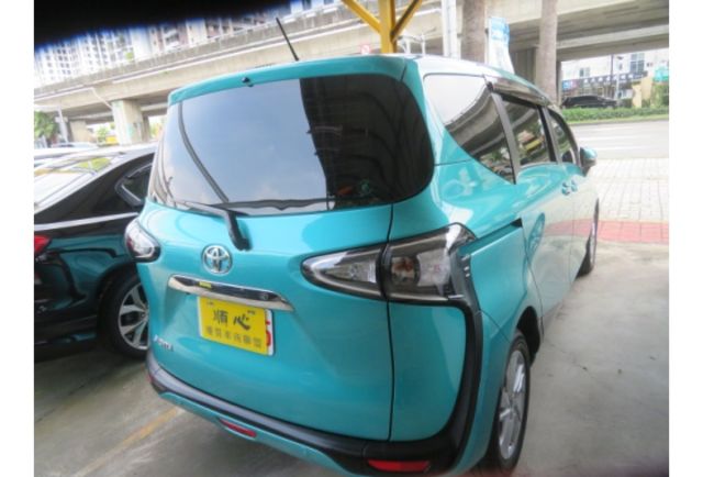 Toyota SIENTA  第1張相片