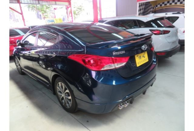 Hyundai ELANTRA  第3張相片