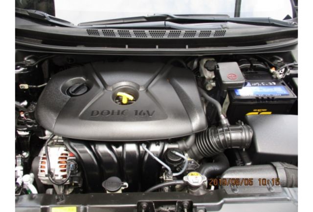 Hyundai ELANTRA  第6張相片