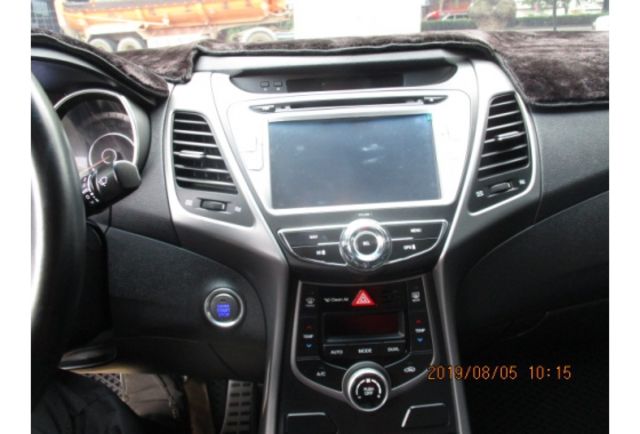 Hyundai ELANTRA  第9張相片