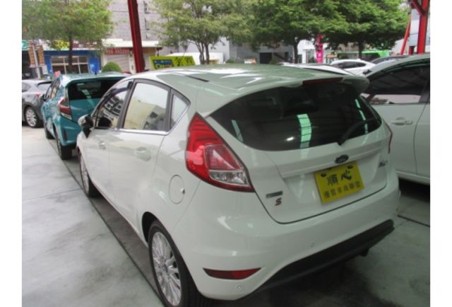 Ford FIESTA  第3張相片