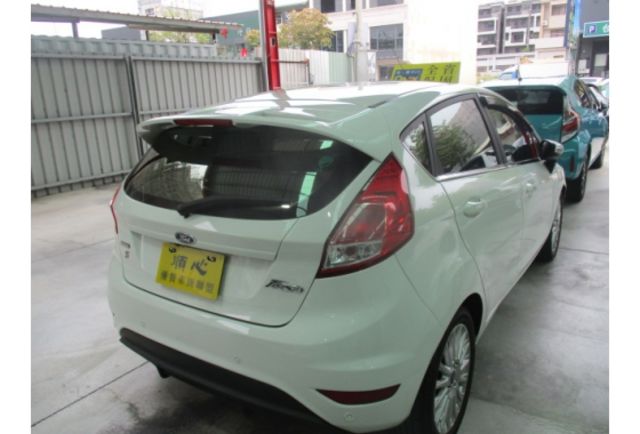 Ford FIESTA  第4張相片