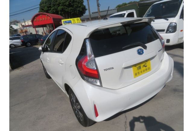 Toyota PRIUS C  第3張相片