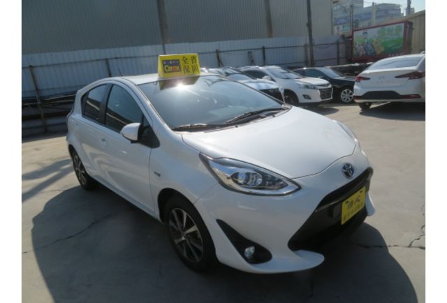 Toyota PRIUS C  第4張相片