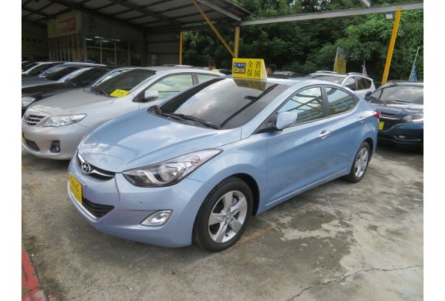 Hyundai ELANTRA  第5張相片