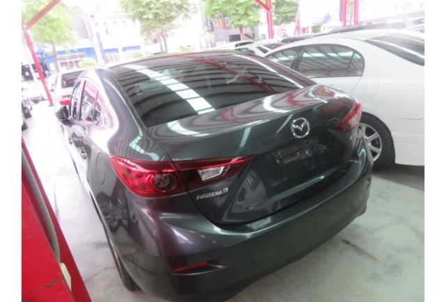 Mazda MAZDA3  第2張相片