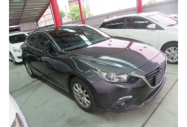 Mazda MAZDA3  第4張相片