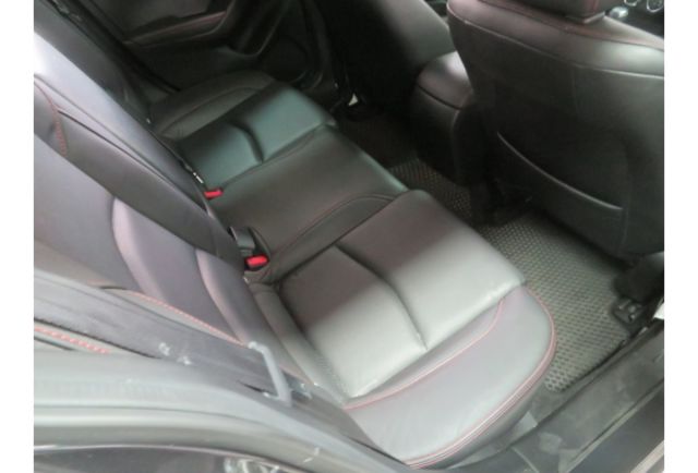 Mazda MAZDA3  第10張相片