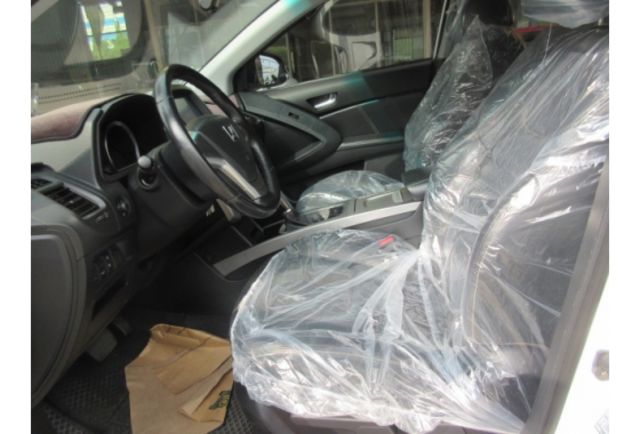 台灣之光U6 不用新車一半價 超大空間豪華配備  第4張相片