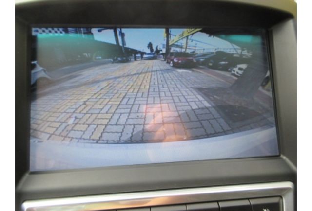 台灣之光U6 不用新車一半價 超大空間豪華配備  第9張相片