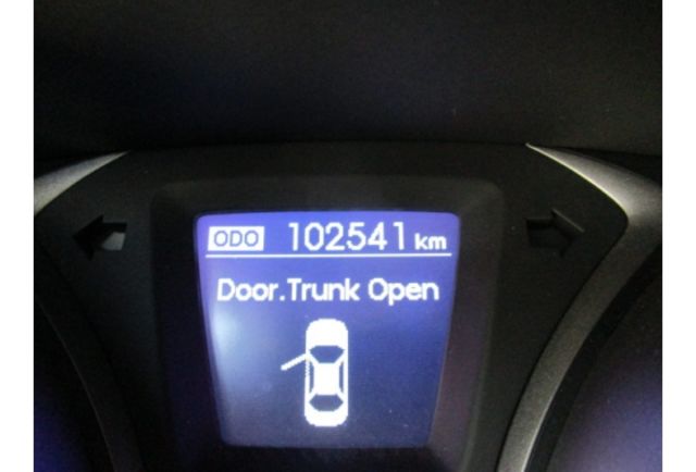 Hyundai ELANTRA  第9張相片