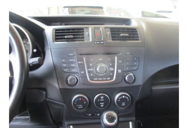 Mazda MAZDA5  第8張相片
