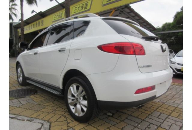 超大空間!新車一百多萬!不用懷疑歡迎來現場賞車  第15張相片