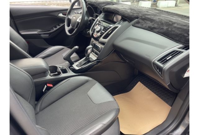 2015年 Ford Focus 5D 2.0S 天窗  五門掀背車  第9張相片
