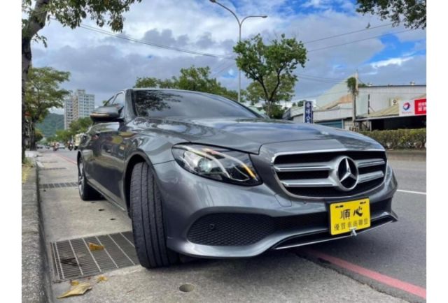 Benz E220  第1張相片