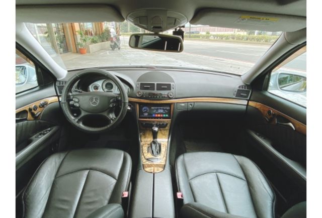 2006年日規 賓士 E350旅行車 avantgard小改款尖頭 無SBC問題  第11張相片