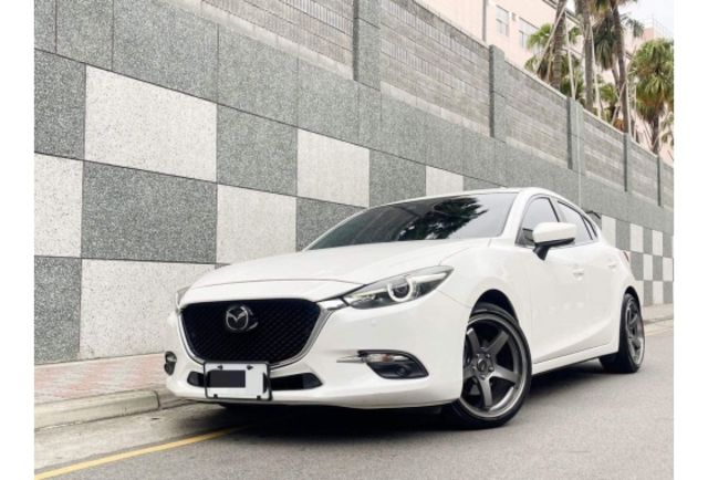 Mazda MAZDA3  第1張相片