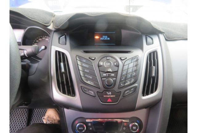 Ford FOCUS  第7張相片