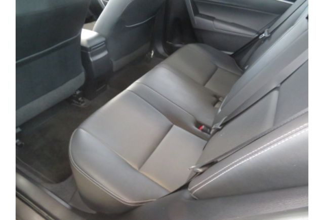 Toyota ALTIS  第9張相片