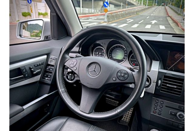 Benz GLK220  第13張相片
