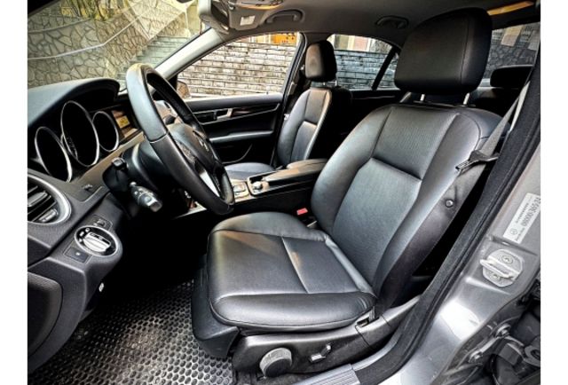 Benz C180  第6張相片