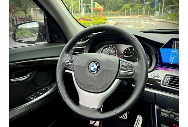 BMW 535i GT  第8張相片