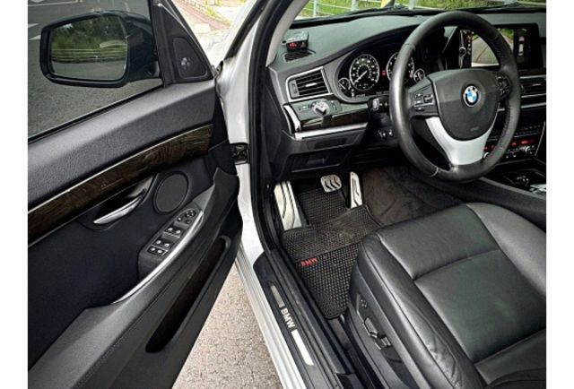 BMW 535i GT  第11張相片