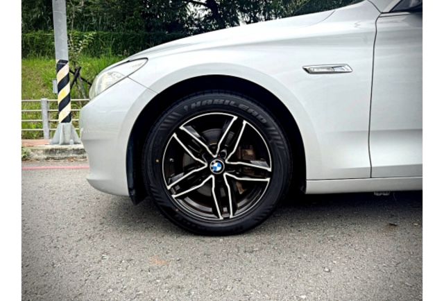 BMW 535i GT  第18張相片