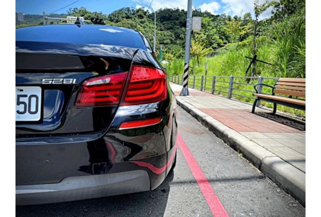 BMW 528I  第17張相片