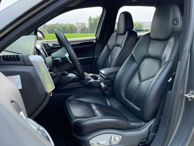 Porsche保時捷 Cayenne   第10張相片