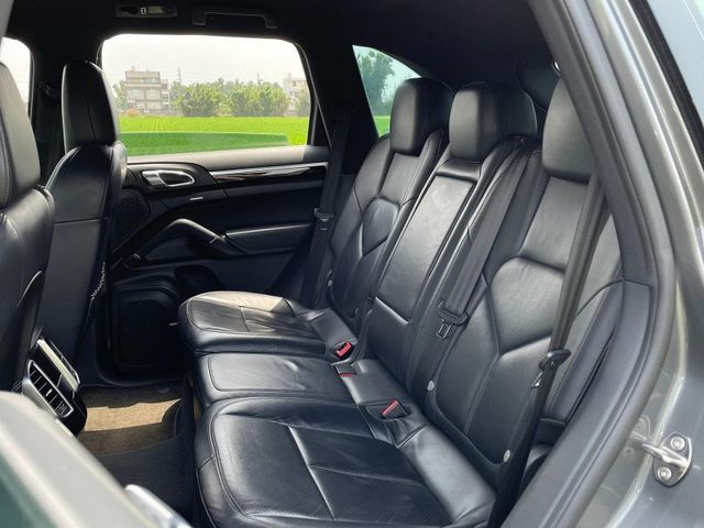 Porsche保時捷 Cayenne   第11張相片