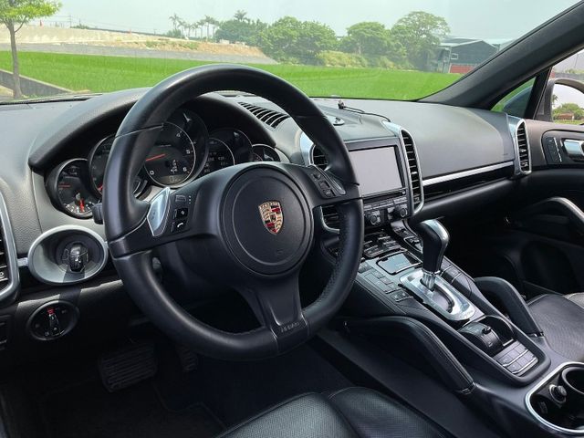 Porsche保時捷 Cayenne   第12張相片