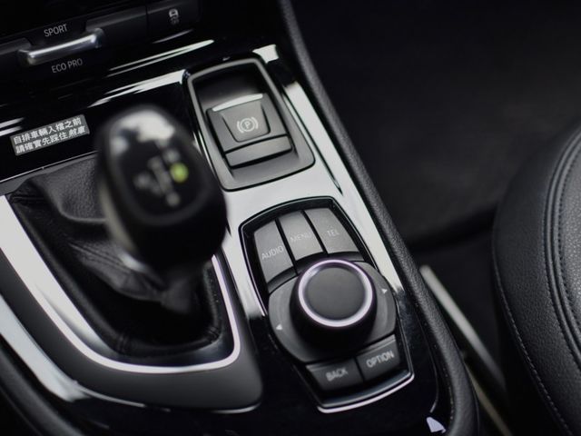 BMW/ 寶馬 218i  第17張相片