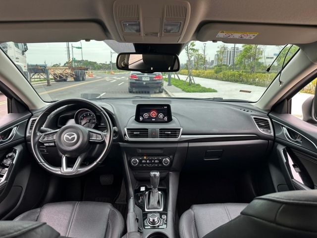 Mazda Mazda3  第10張相片