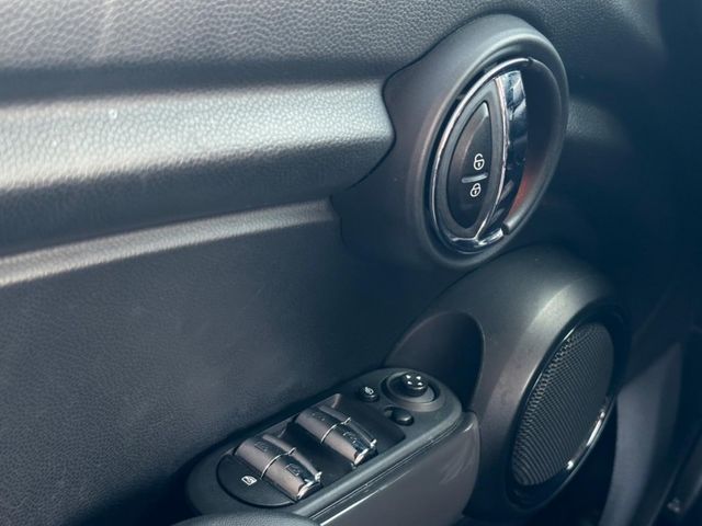 MINI Cooper  第3張相片