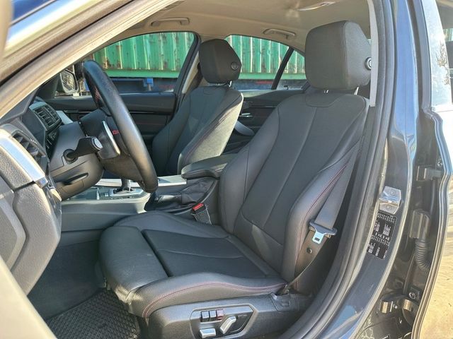 BMW/ 寶馬 320i Sport Line  第10張相片