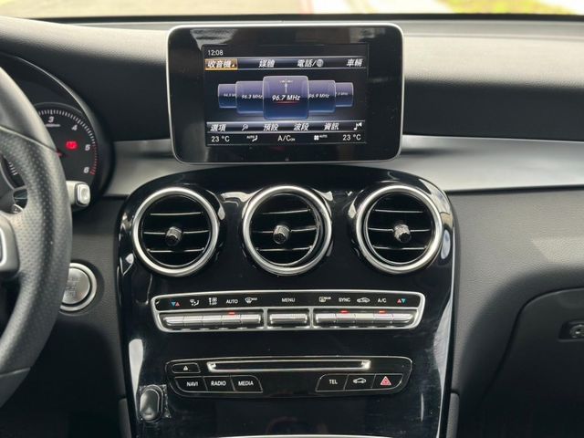 Mercedes-Benz/賓士 GLC220d  第1張相片