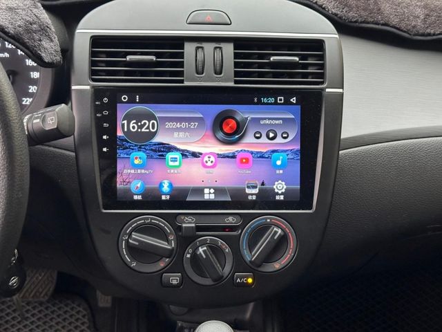 Nissan Tiida  第2張相片