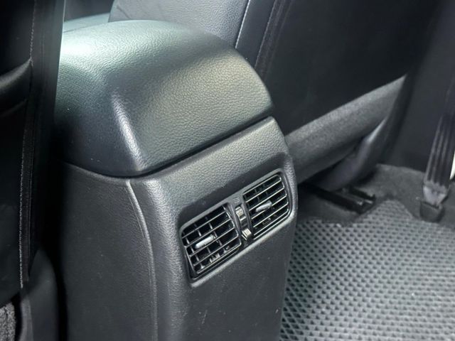 Nissan Tiida  第11張相片
