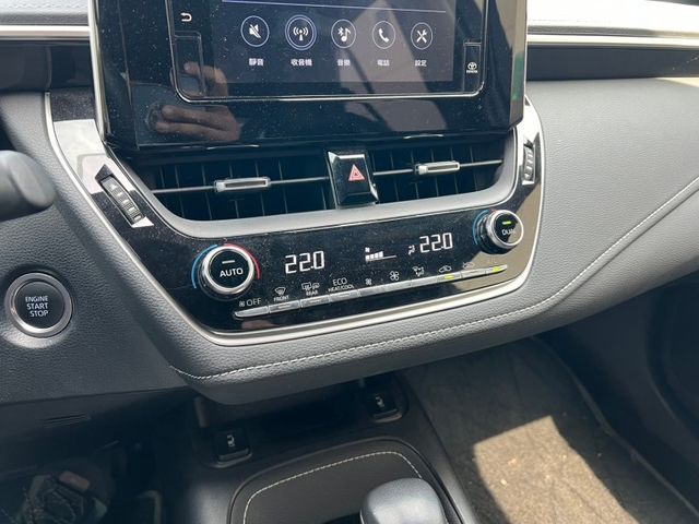 Toyota Auris  第17張相片