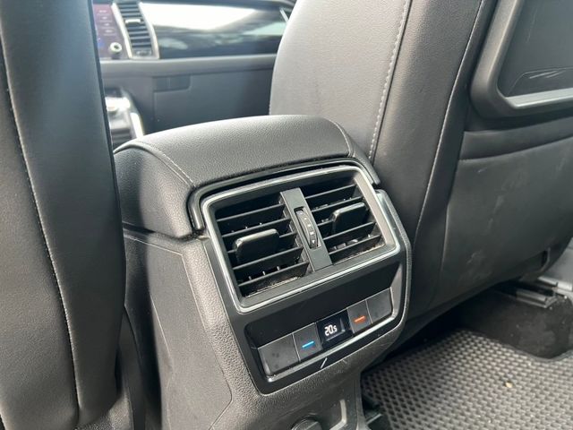 2018  KODIAQ  4X4 白色  第13張相片