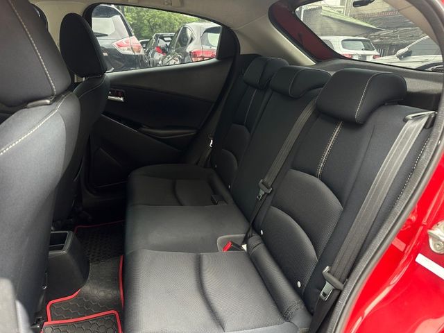 Mazda Mazda2  第9張相片