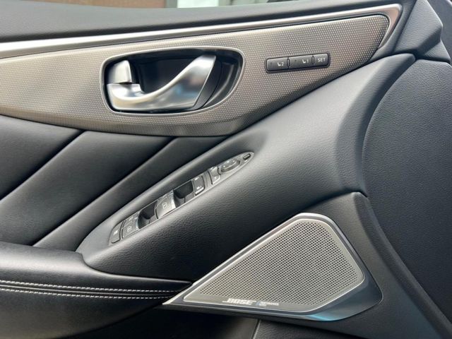 Infiniti Q50  第13張相片