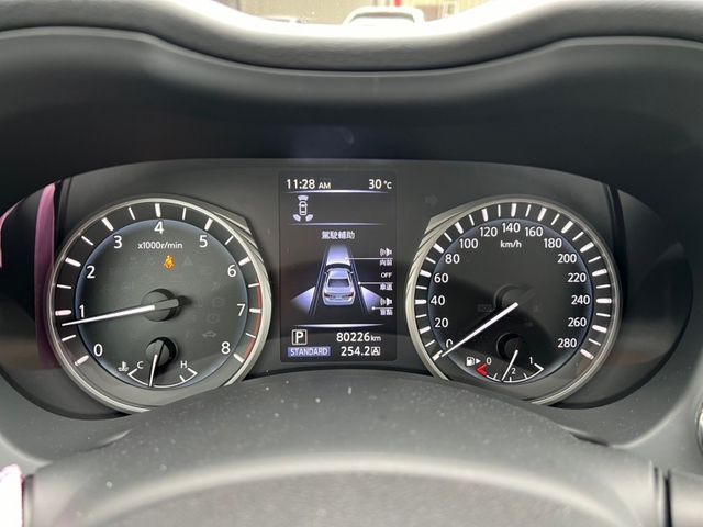 Infiniti Q50  第15張相片